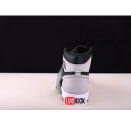 555088-035 Jordan White Grey Black 1 Retro Air High Light Smoke 0726